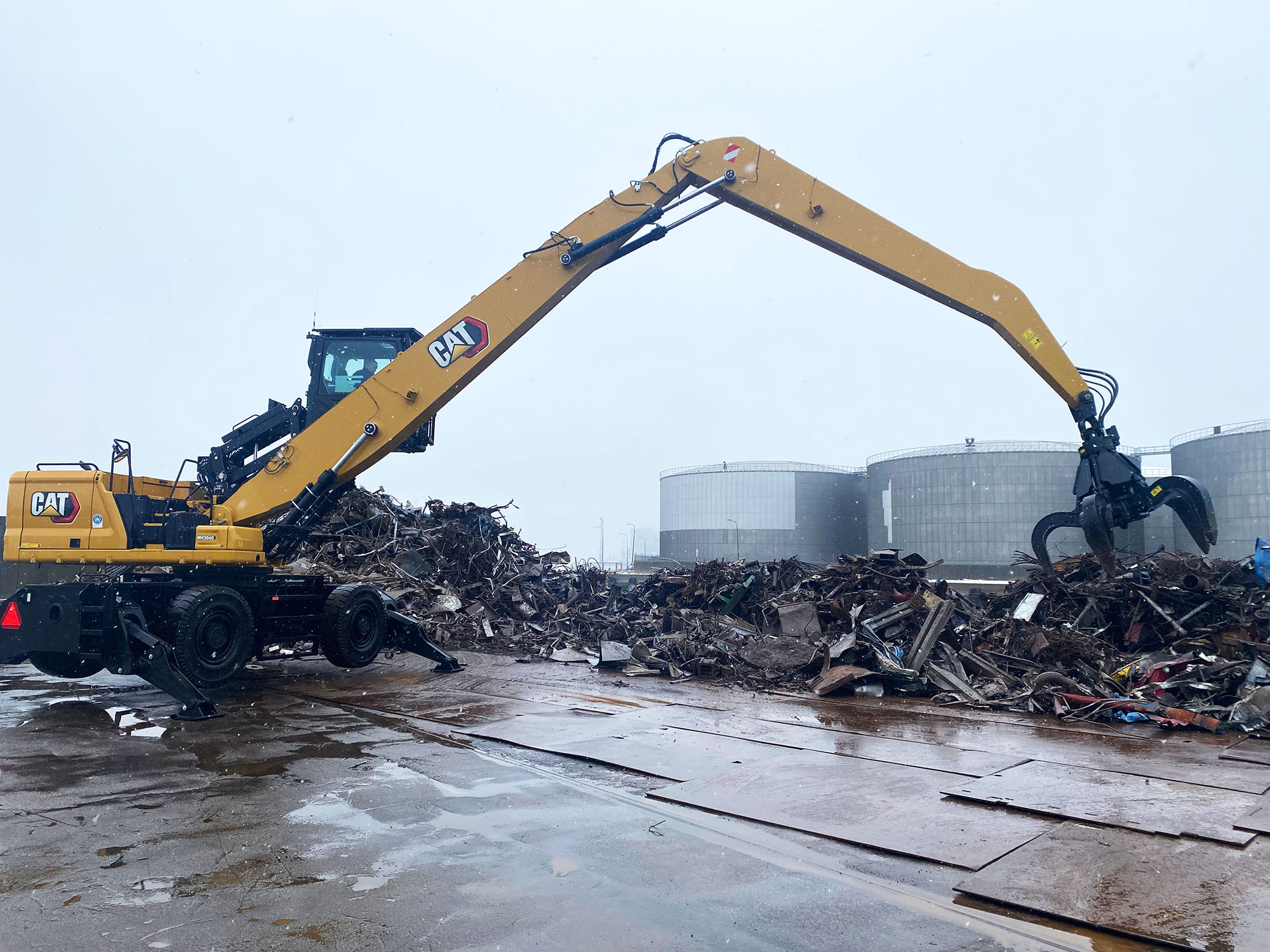 Cat MH3040 material handler til affaldshåndering og genanvendelse